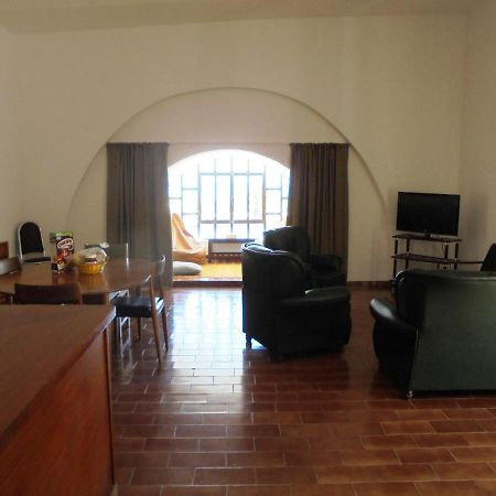 Ema'S Beach And Nightlife House Apartment Lagos Exterior foto